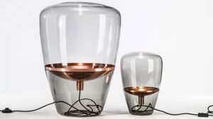 Brokis - Vloer/tafellamp Balloon small transparant glas - koper - zwarte draad lamp incl. 